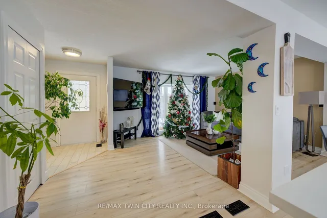 Additional image 4 of 555 Westheights Dr