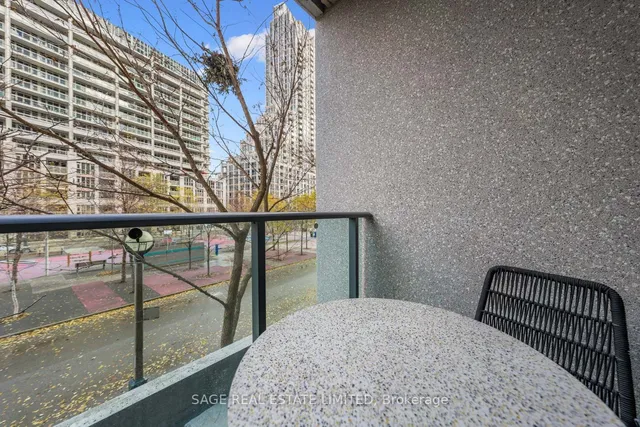 Additional image 19 of 209 Fort York Blvd Unit 277