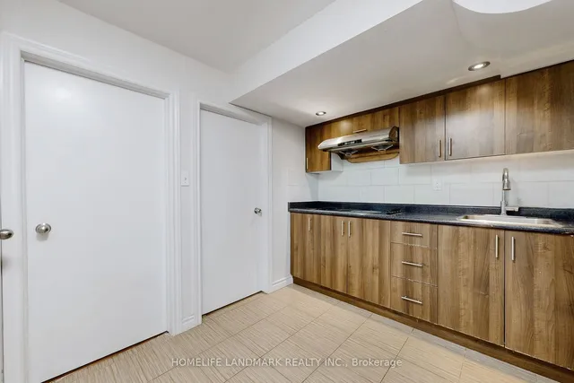 Additional image 33 of 94 James Park Sq