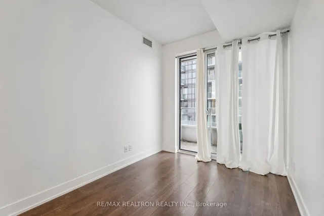 Additional image 19 of 180 Fairview Mall Dr Unit 710