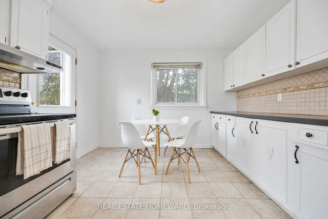 Additional image 9 of 61 Avis Cres