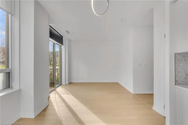 Additional image 20 of 16 Dallimore Cir Unit 102