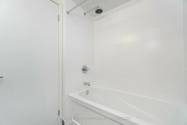 Additional image 21 of 2 Sonic Way Unit 1103