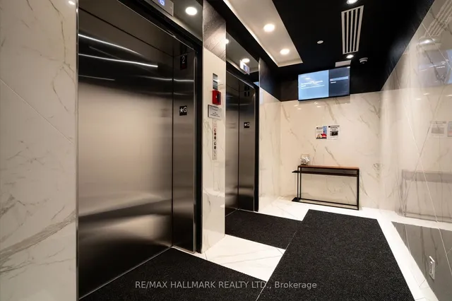 Additional image 3 of 458 Richmond St Unit 204