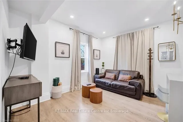 Additional image 5 of 11 MANSION St