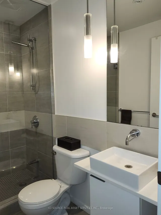 Additional image 14 of 8 Charlotte St Unit 507