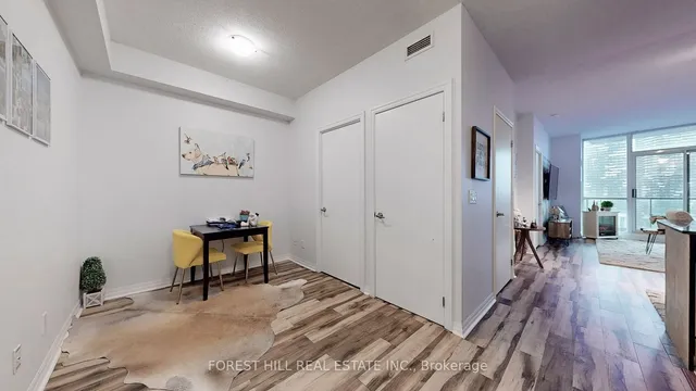 Additional image 14 of 16 Yonge St Unit 2207