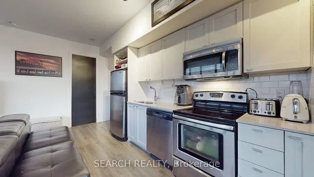 Additional image 10 of 103 The Queensway Ave Unit 913