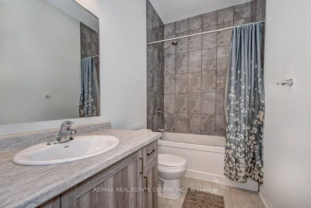 Additional image 31 of 261 Woodbine Ave