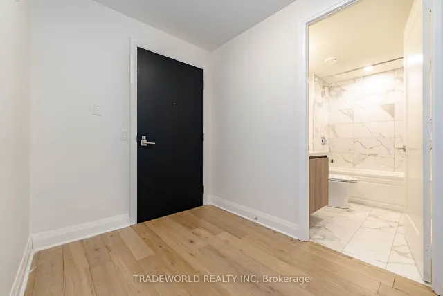 Additional image 4 of 151 Avenue Rd Unit 305