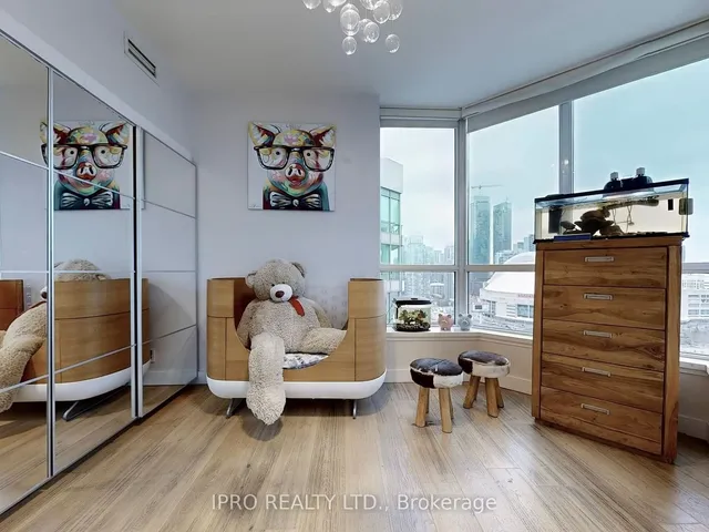 Additional image 11 of 228 Queens Quay Unit SPH2701