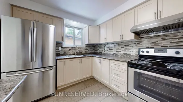 Additional image 13 of 157 Angus Dr