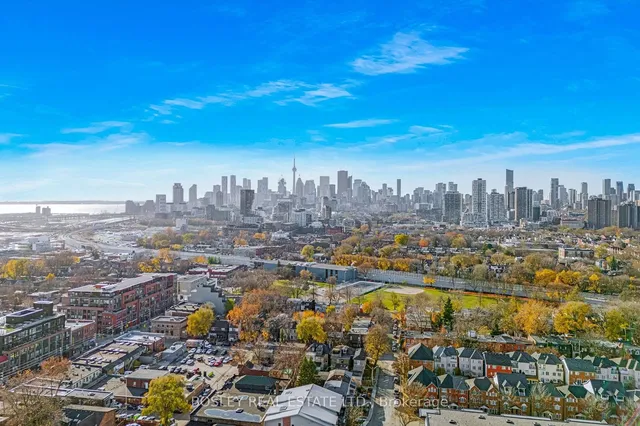 Additional image 35 of 201 Carlaw Ave Unit 146