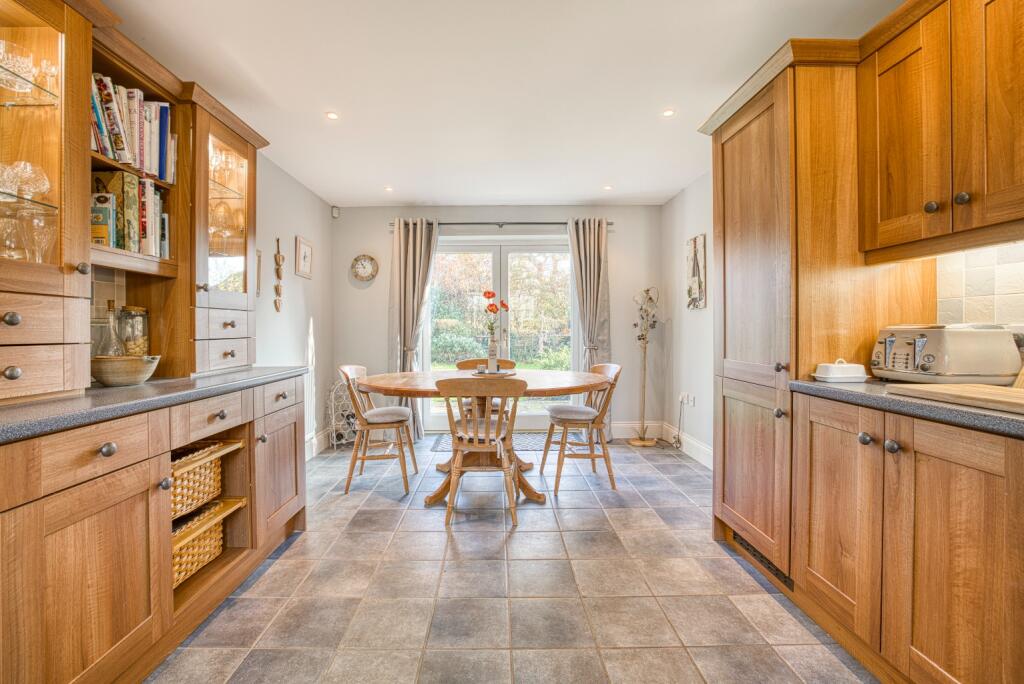 Additional image 9 of Maple House, 5 Ainstey Drive, Sparkford, Somerset, BA22 7JT