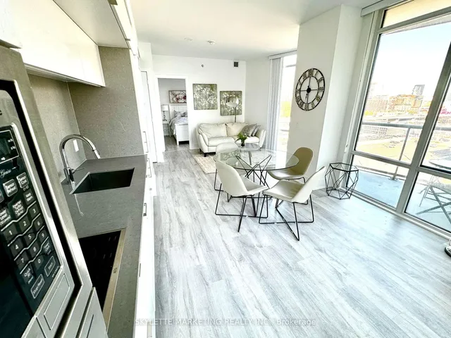 Additional image 6 of 15 Merchants' Wharf Unit 902