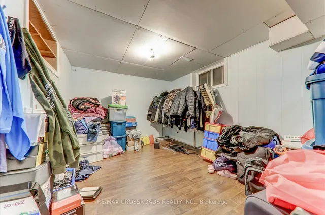 Additional image 33 of 64 Chandler Dr