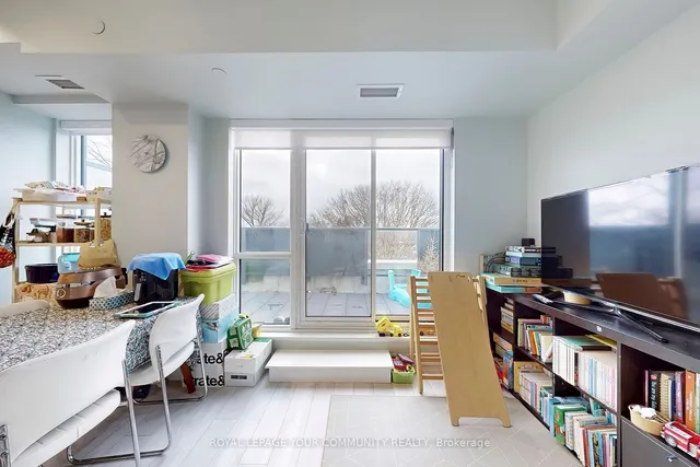 Additional image 5 of 1630 Queen St Unit 502