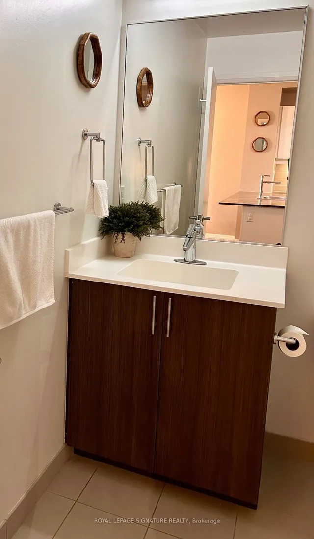 Additional image 11 of 17 Kenaston Gdns Unit 602