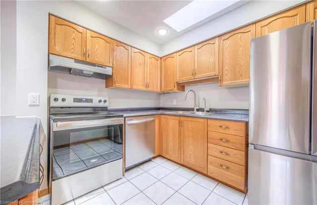 Additional image 20 of 20 Ellen St Unit 703