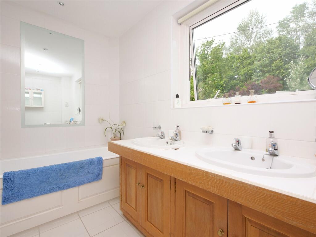 Additional image 13 of Excellent home with land in North Wootton