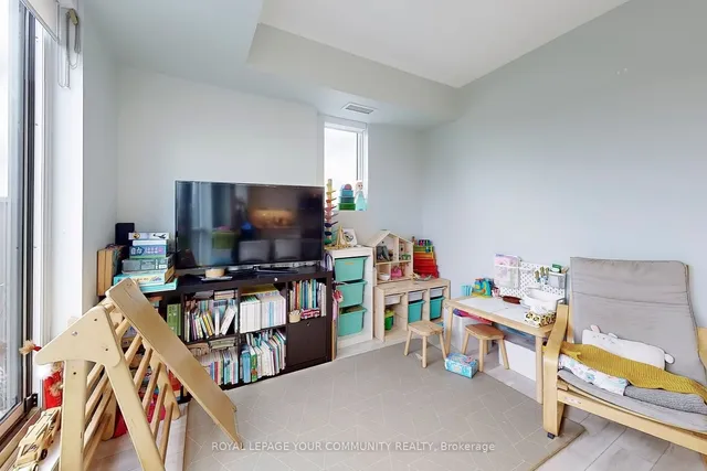 Additional image 4 of 1630 Queen St Unit 502