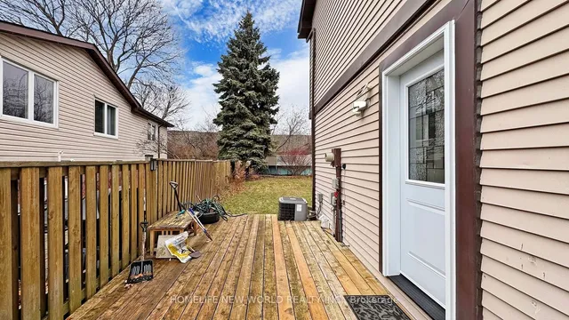 Additional image 35 of 227 Hollyberry Tr