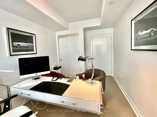 Additional image 16 of 501 Adelaide St Unit 802