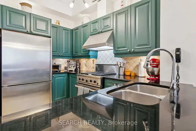 Additional image 11 of 99 Avenue Rd Unit 1006