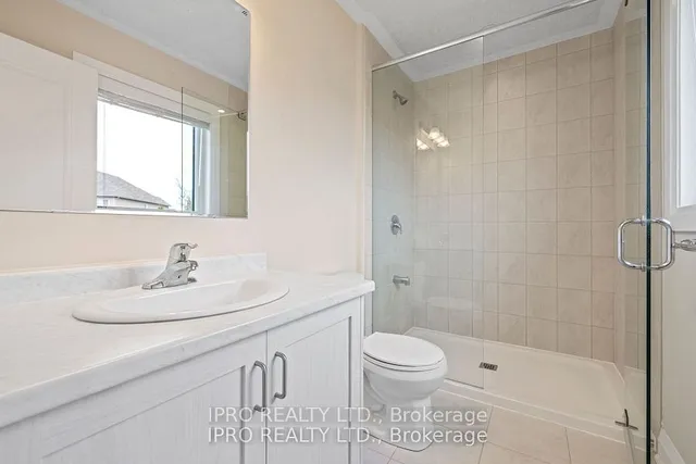 Additional image 14 of 208 Woodbine Ave