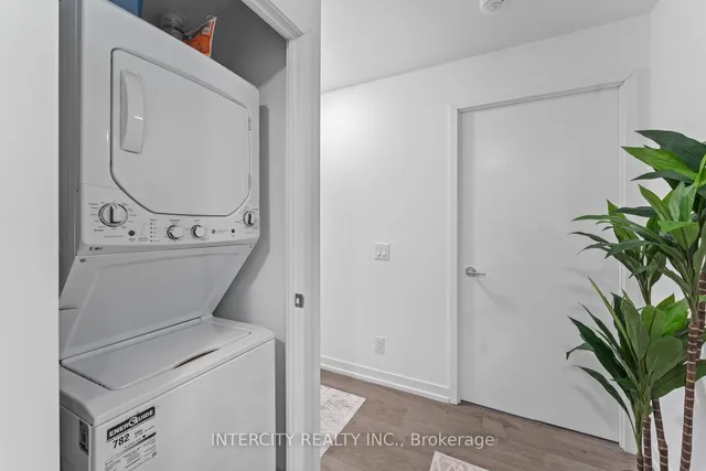 Additional image 14 of 270 Dufferin St Unit 1217