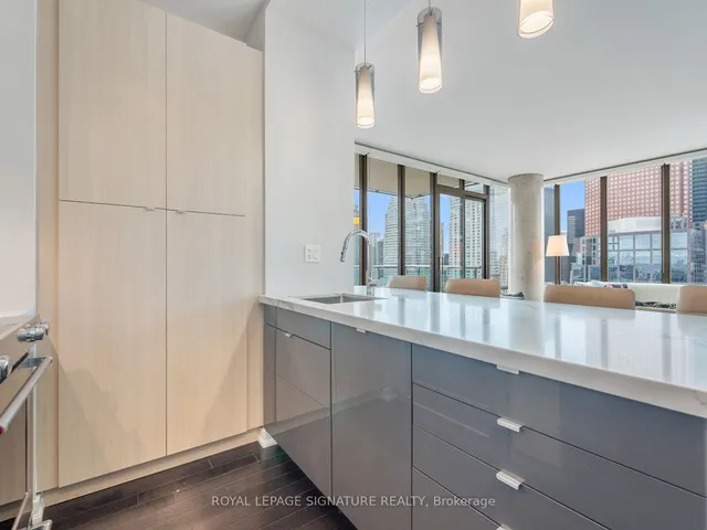 Additional image 5 of 33 Lombard St Unit 3401