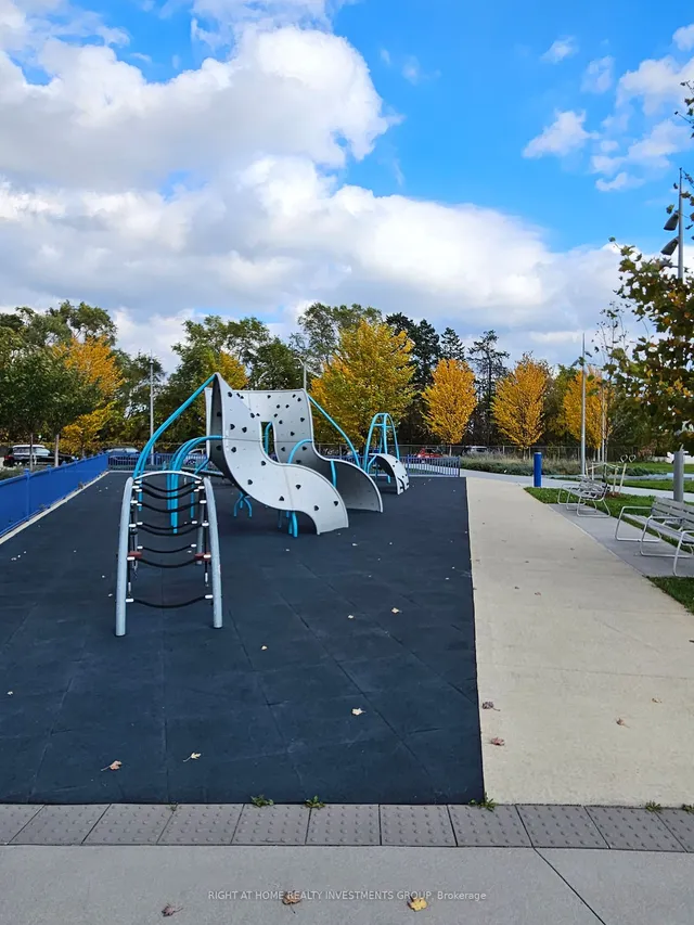 Additional image 28 of 36 Zorra St Unit 3211