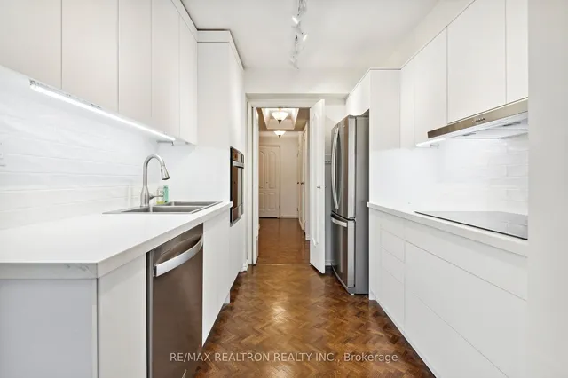 Additional image 6 of 449 Walmer Rd Unit 401