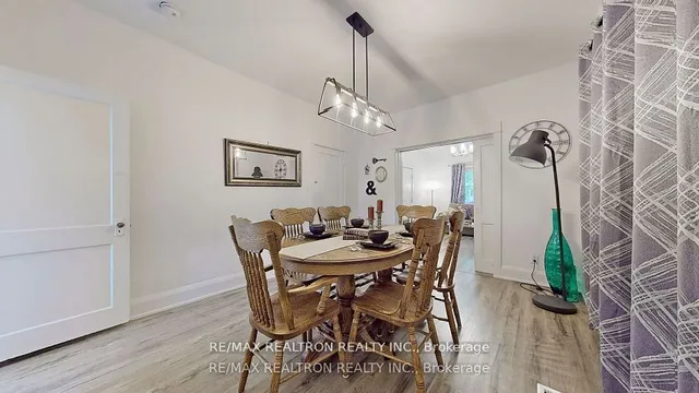 Additional image 11 of 12 Lark St