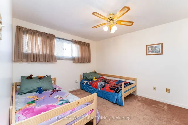 Additional image 17 of 52 Wallis Cres