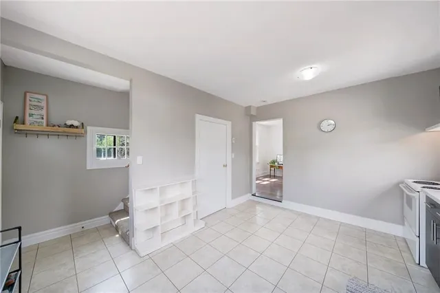 Additional image 5 of 227 FAIRWAY Rd