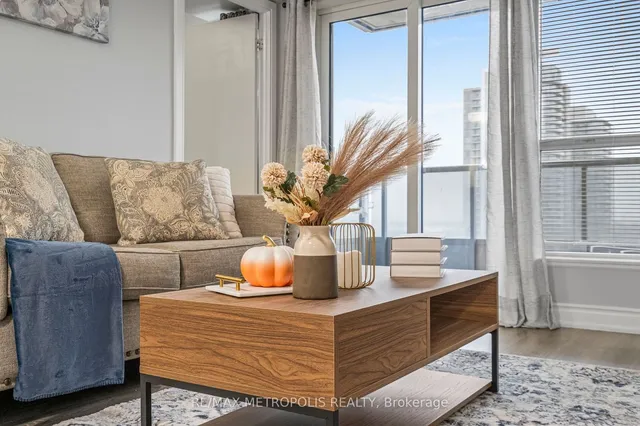 Additional image 9 of 151 Village Green Sq Unit 2103