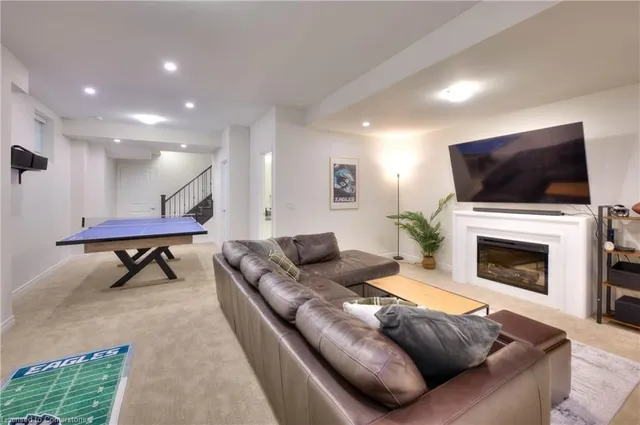 Additional image 41 of 2 Stonehill Ave