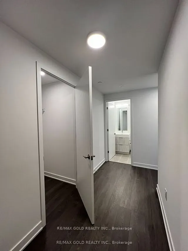 Additional image 32 of 130 River St Unit 1012