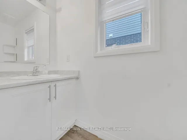 Additional image 16 of 8 Pony Way