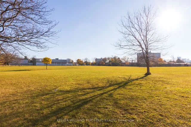 Additional image 30 of 260 Seneca Hill Dr Unit 1705