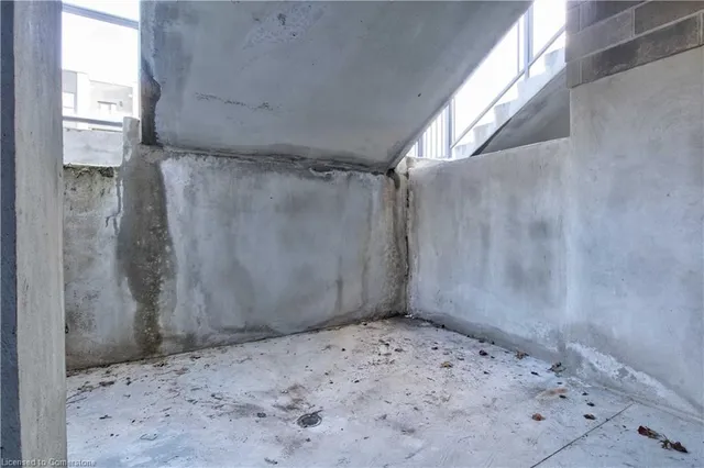 Additional image 39 of 261 Woodbine Ave Unit 71