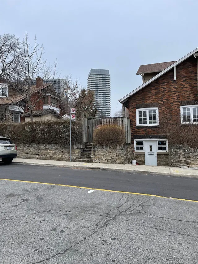 Additional image 2 of 2114 Lawrence Ave