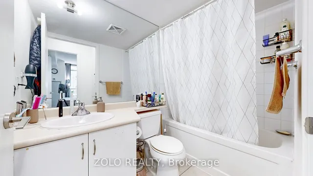 Additional image 5 of 215 Fort York Blvd Unit 1301