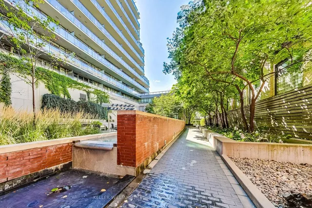 Additional image 6 of 775 King St Unit 426