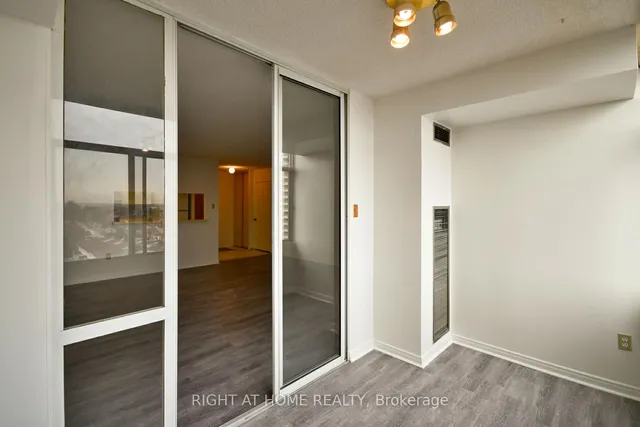 Additional image 20 of 88 Alton Towers Circ Unit 708