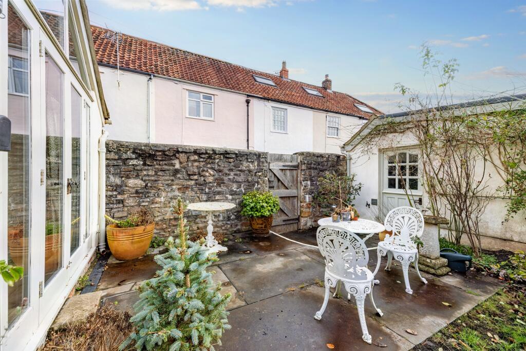 Additional image 22 of WELLS