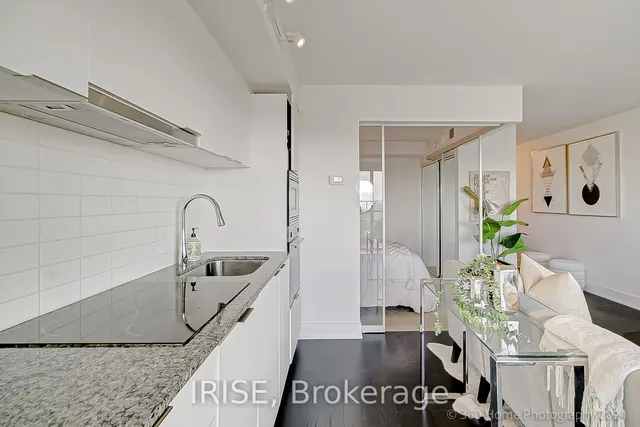 Additional image 14 of 955 Bay St Unit 2710