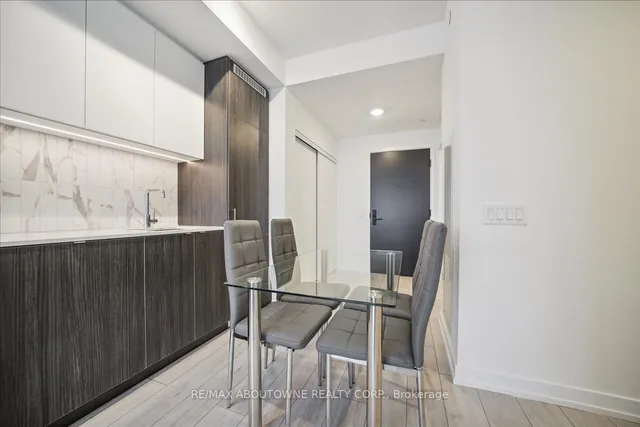 Additional image 17 of 500 Dupont St Unit 610