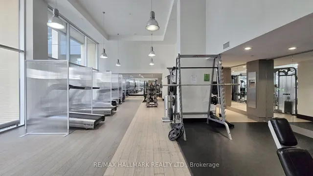 Additional image 23 of 438 King St Unit 414